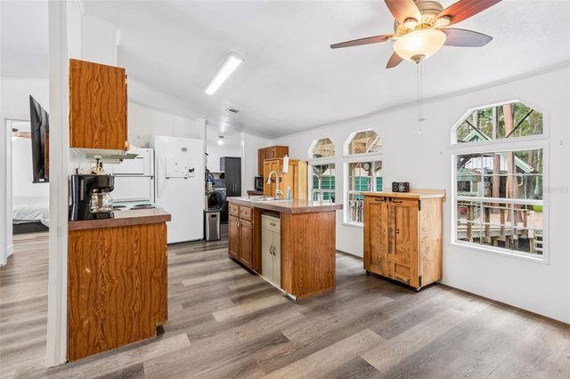 17808 DOGWOOD DRIVE, Lutz, FL 33558