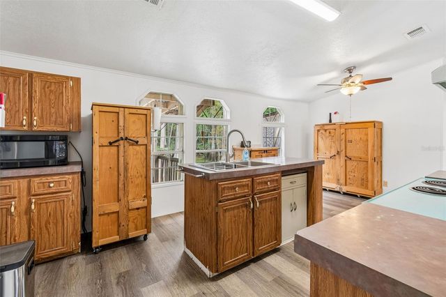 17808 DOGWOOD DRIVE, Lutz, FL 33558