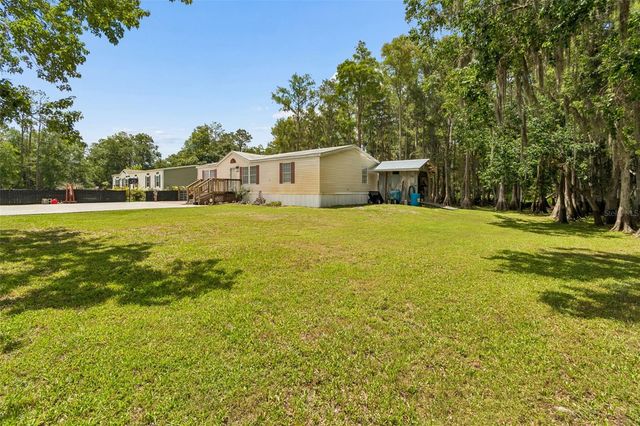 17808 DOGWOOD DRIVE, Lutz, FL 33558