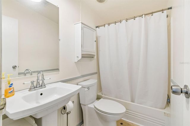 17808 DOGWOOD DRIVE, Lutz, FL 33558