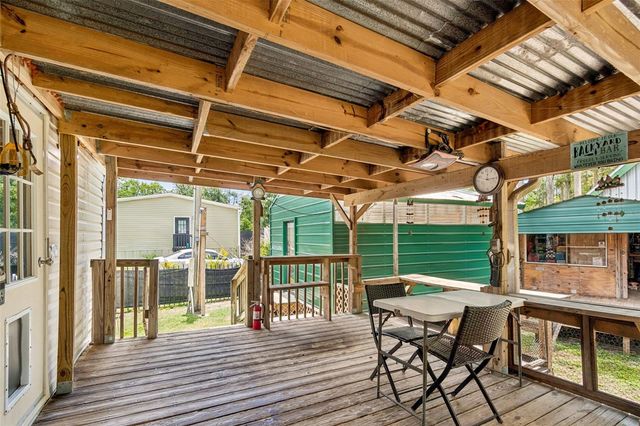 17808 DOGWOOD DRIVE, Lutz, FL 33558