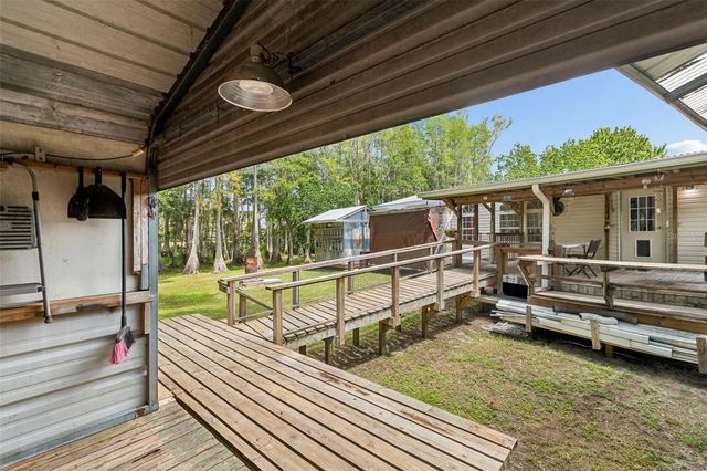 17808 DOGWOOD DRIVE, Lutz, FL 33558