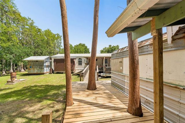 17808 DOGWOOD DRIVE, Lutz, FL 33558