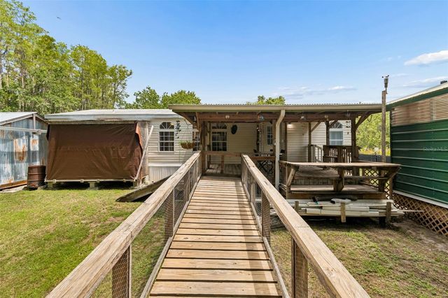 17808 DOGWOOD DRIVE, Lutz, FL 33558