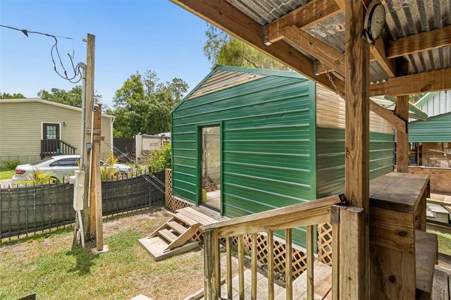 17808 DOGWOOD DRIVE, Lutz, FL 33558