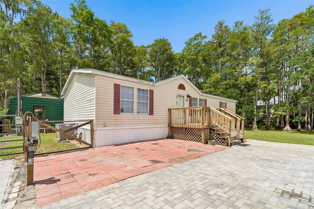 17808 DOGWOOD DRIVE, Lutz, FL 33558