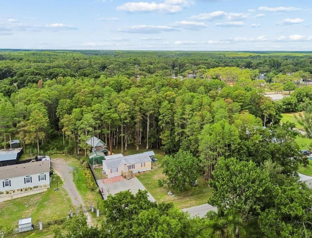 17808 DOGWOOD DRIVE, Lutz, FL 33558