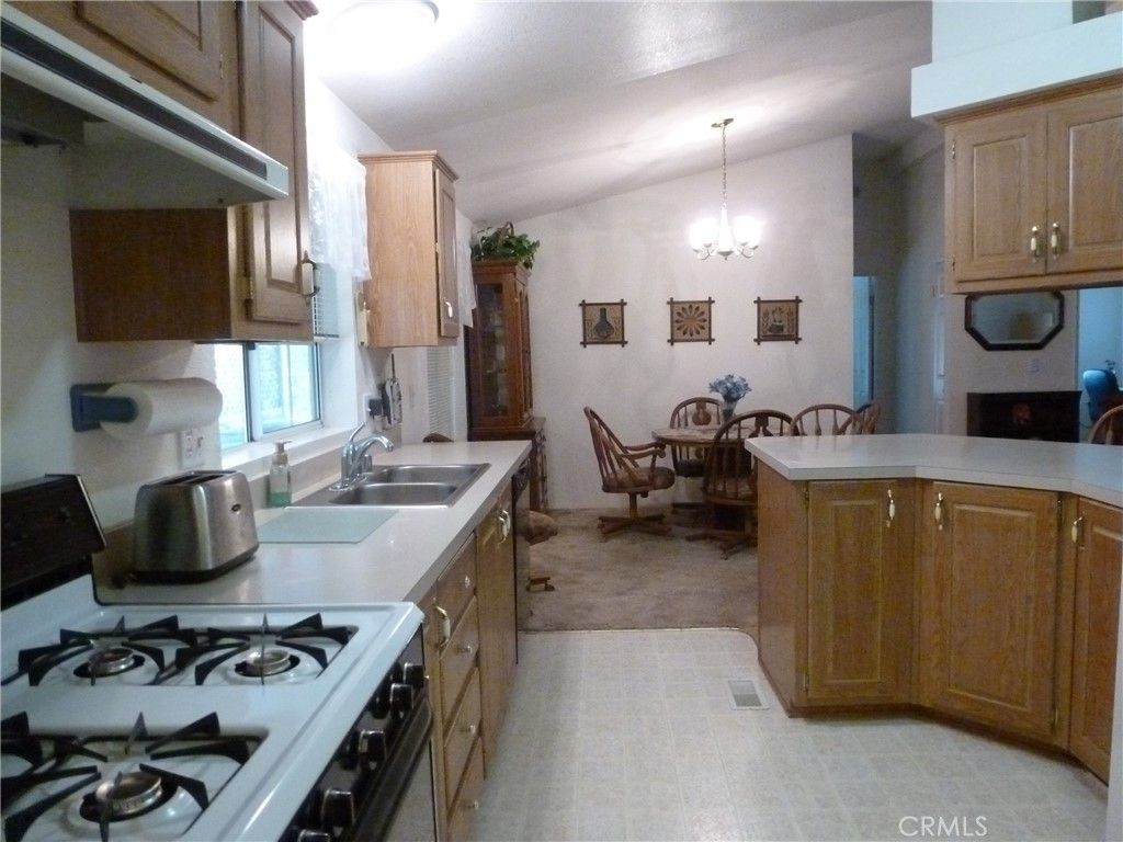 Image 4 of property listing at 5813 Pacific Heights Road 116, Oroville, CA 95965