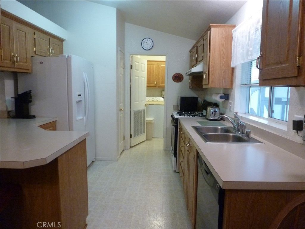 Image 5 of property listing at 5813 Pacific Heights Road 116, Oroville, CA 95965