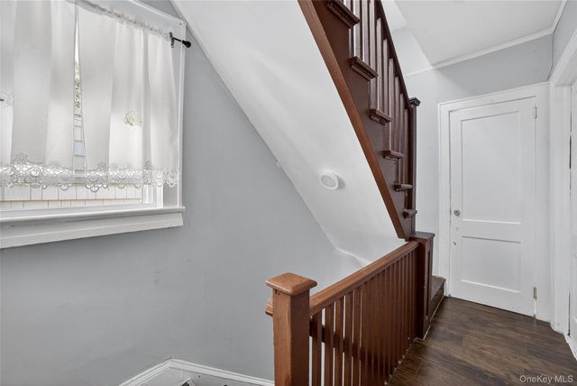439 S 7th Avenue, Mount Vernon, NY 10550