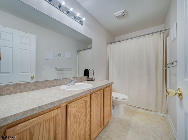 24 Alvin Sloan Ave, Washington Boro, NJ 07882