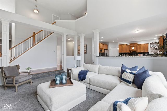 752 Ridge Gate Drive, Brownsburg, IN 46112