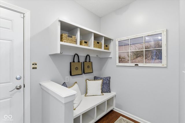 752 Ridge Gate Drive, Brownsburg, IN 46112