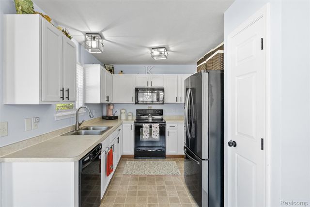 331 Andrea Avenue, Linden, MI 48451