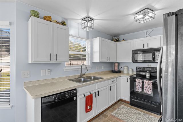 331 Andrea Avenue, Linden, MI 48451