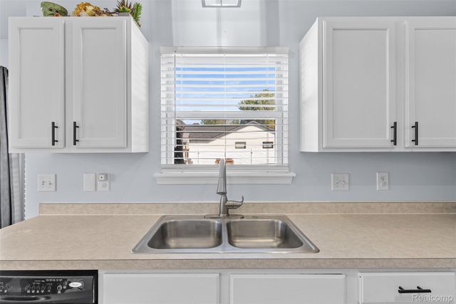 331 Andrea Avenue, Linden, MI 48451