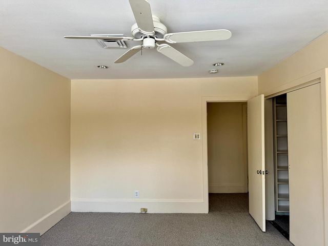 8233 FAIRVIEW RD, Elkins Park, PA 19027