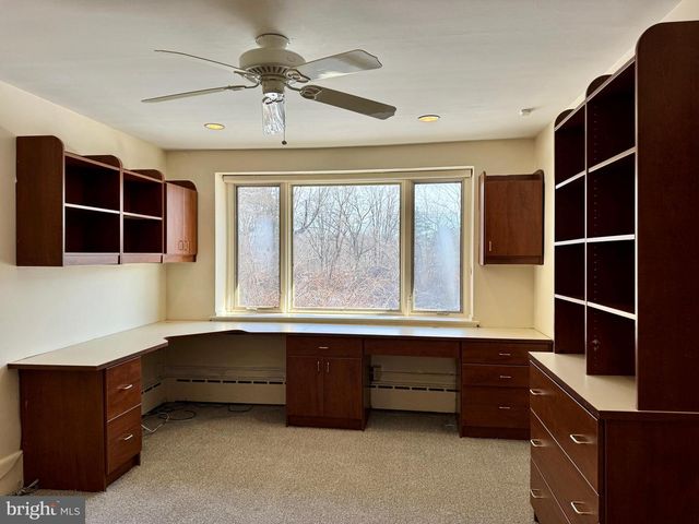 8233 FAIRVIEW RD, Elkins Park, PA 19027