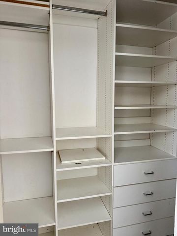 8233 FAIRVIEW RD, Elkins Park, PA 19027