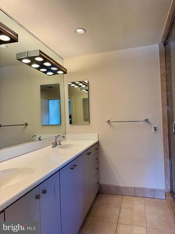 8233 FAIRVIEW RD, Elkins Park, PA 19027