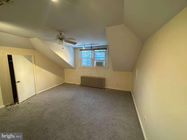 8233 FAIRVIEW RD, Elkins Park, PA 19027