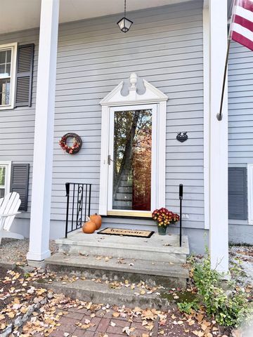 8 Presidential Road, Bedford, NH 03110