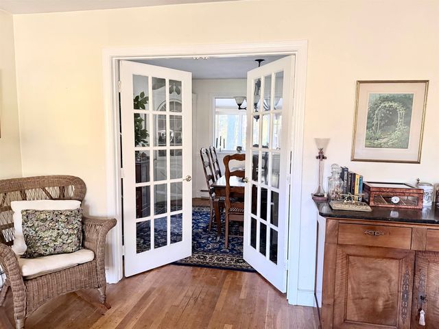 8 Presidential Road, Bedford, NH 03110