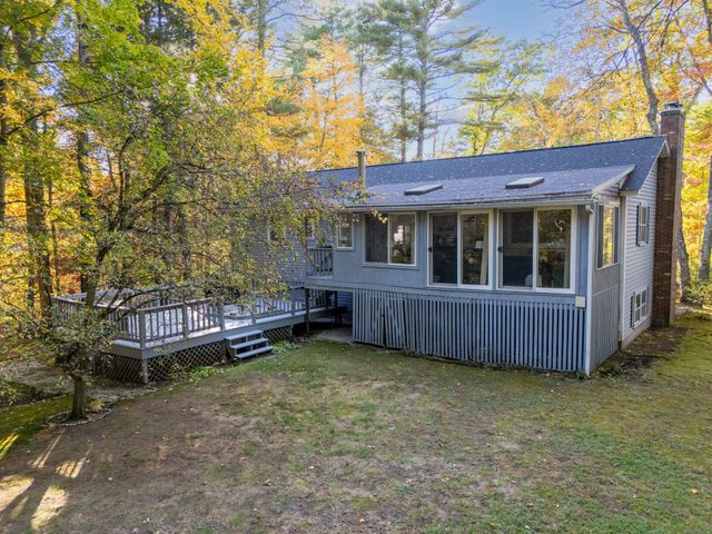 8 Presidential Road, Bedford, NH 03110