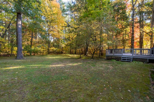 8 Presidential Road, Bedford, NH 03110