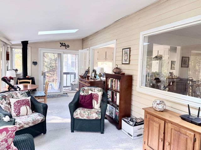 8 Presidential Road, Bedford, NH 03110