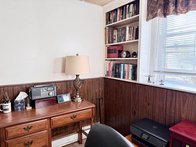 8 Presidential Road, Bedford, NH 03110