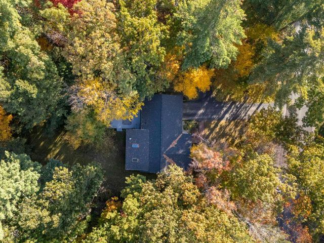 8 Presidential Road, Bedford, NH 03110
