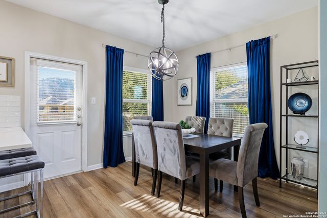 512 Livingston Dr, Schertz, TX 78108