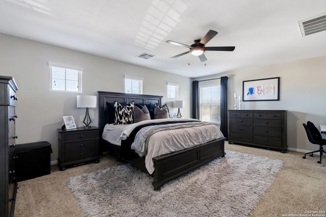 512 Livingston Dr, Schertz, TX 78108