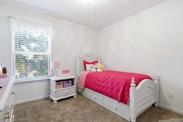 512 Livingston Dr, Schertz, TX 78108