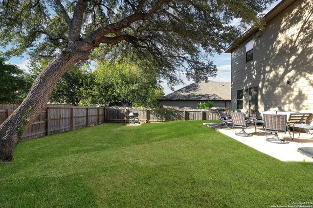 512 Livingston Dr, Schertz, TX 78108