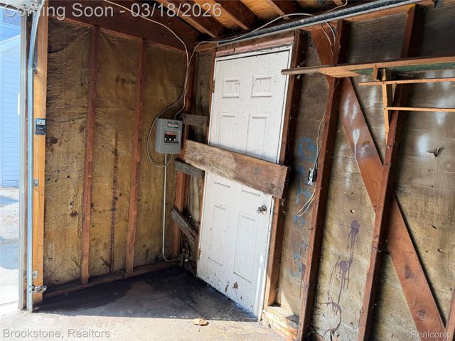 398 N Saginaw Street, Pontiac, MI 48342