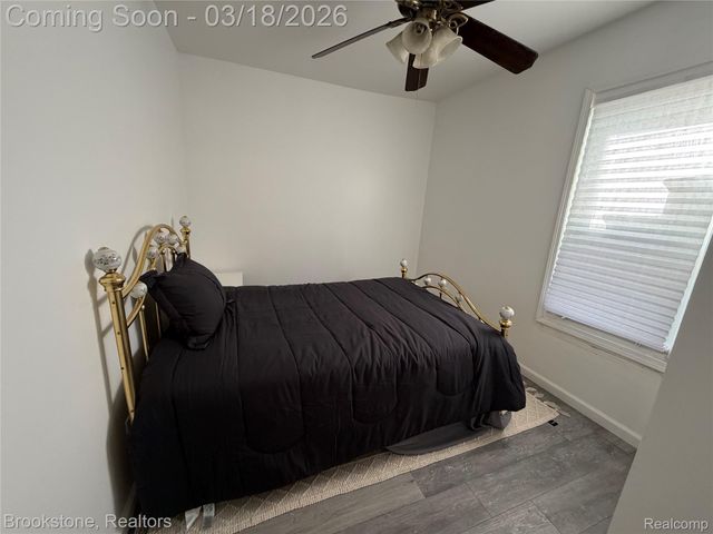 398 N Saginaw Street, Pontiac, MI 48342