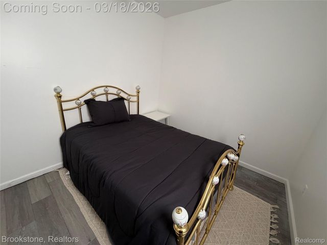 398 N Saginaw Street, Pontiac, MI 48342