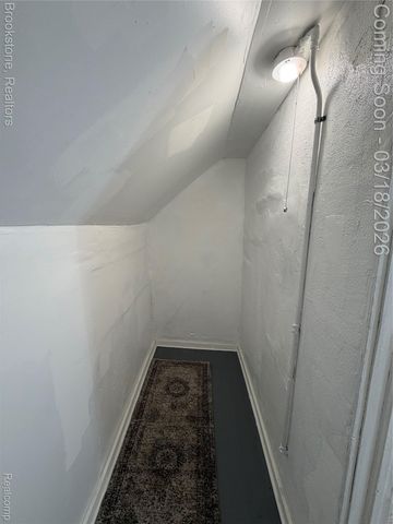 398 N Saginaw Street, Pontiac, MI 48342