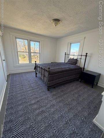 398 N Saginaw Street, Pontiac, MI 48342