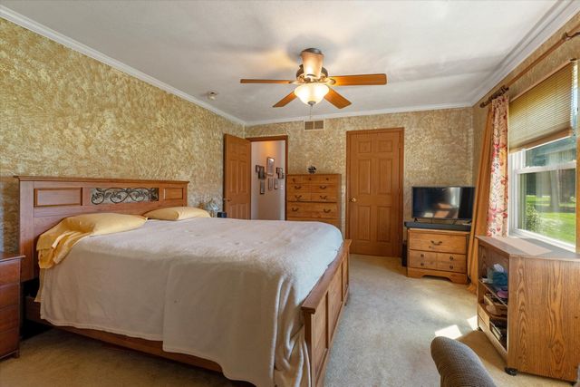 70915 Sterling Drive, Edwardsburg, MI 49112