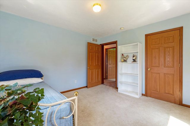 70915 Sterling Drive, Edwardsburg, MI 49112