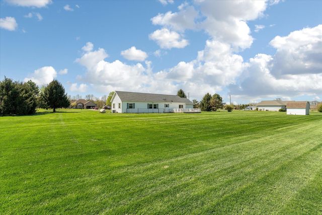 70915 Sterling Drive, Edwardsburg, MI 49112
