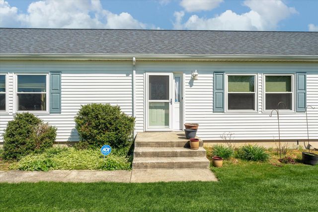 70915 Sterling Drive, Edwardsburg, MI 49112
