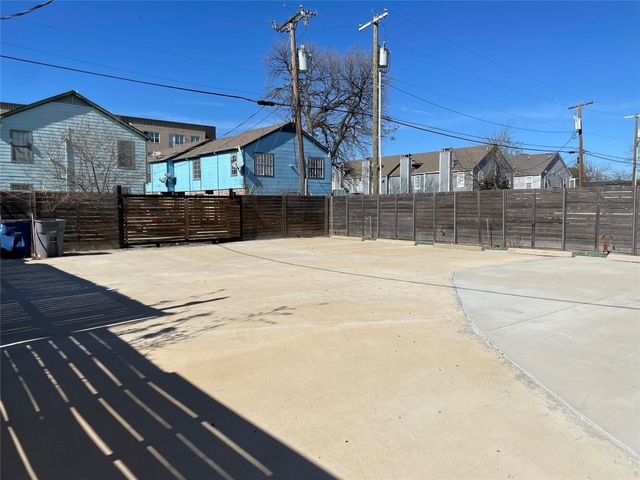 4609 Virginia Avenue 101, Dallas, TX 75204