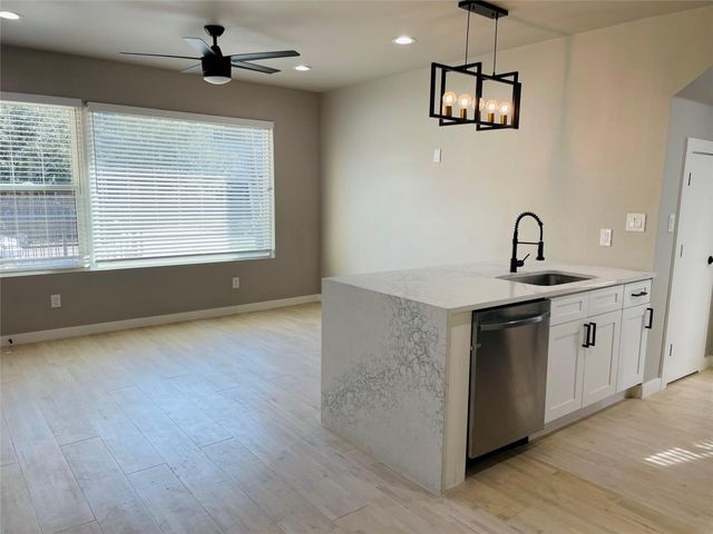 4609 Virginia Avenue 101, Dallas, TX 75204