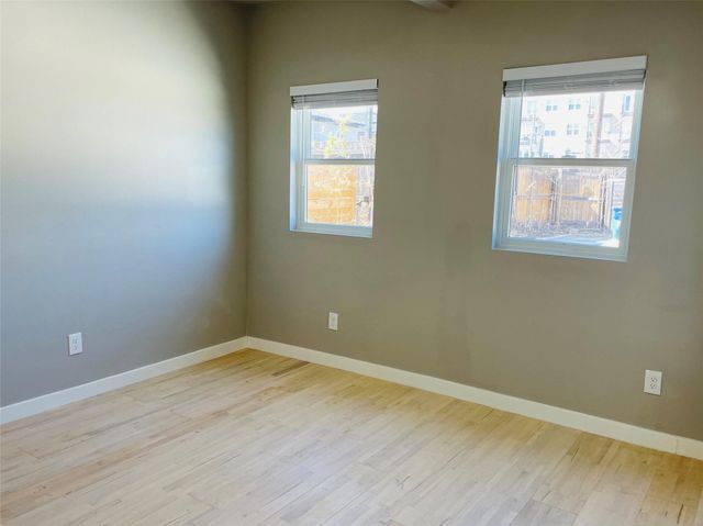 4609 Virginia Avenue 101, Dallas, TX 75204
