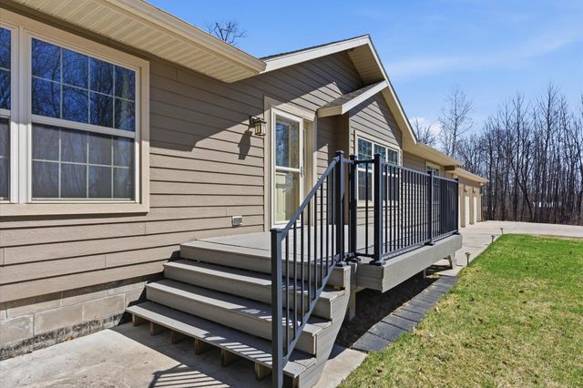 1812 72nd Street SW, Pequot Lakes, MN 56472