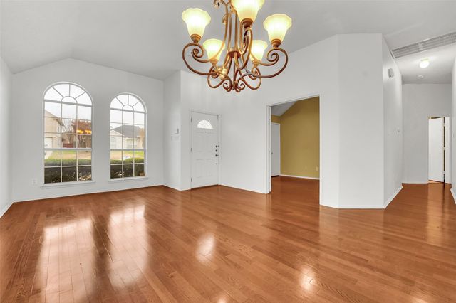 4507 Stones River Road, Grand Prairie, TX 75052